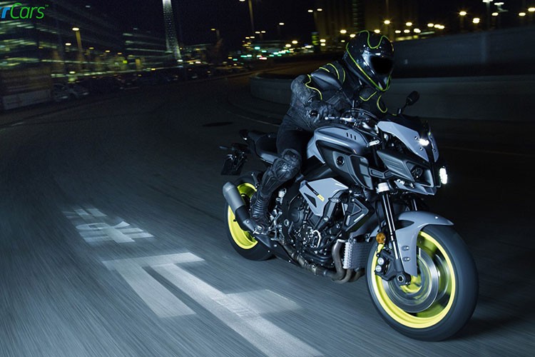 Nakedbike Yamaha MT-10 2016 co gia gan 300 trieu dong-Hinh-10